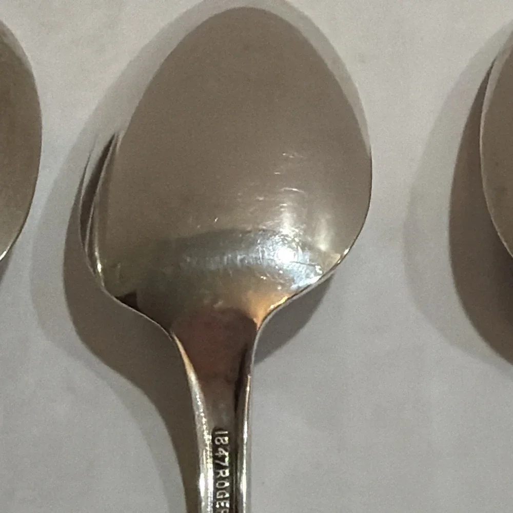 Set of 5 1847 Rogers Bros Heritage IS Teaspoon Silverplate Floral Handle 6 in